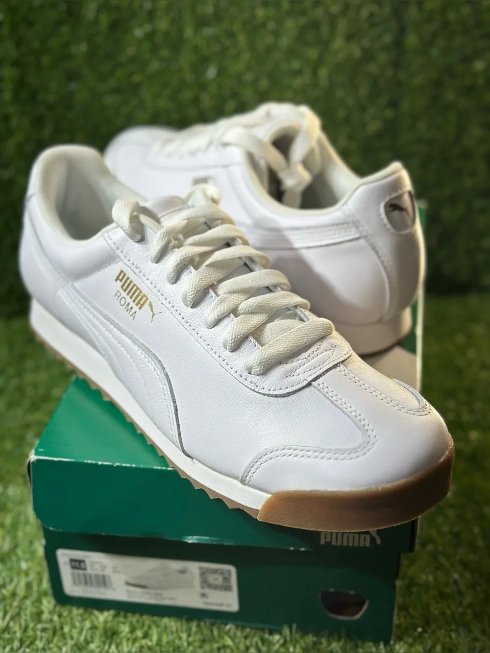PUMA ROMA CLASSIC GUM LEATHER, SIZE: 11.5 MENS, COLOR WHITE/ GOLD, GUM, NEW
